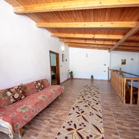 Villa Yellow Stone Gjirokaster