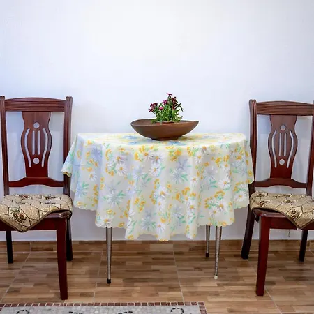 Yellow Stone Villa Gjirokaster