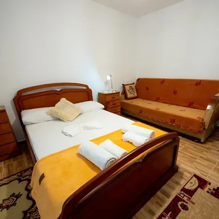 Yellow Stone Vila